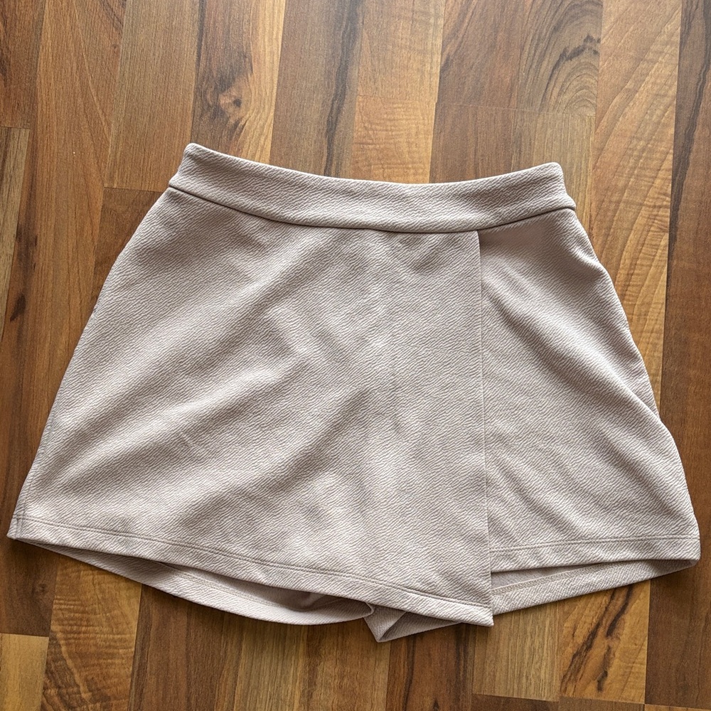 Bar III Woman’s Size M Neutral Beige Textured Skort